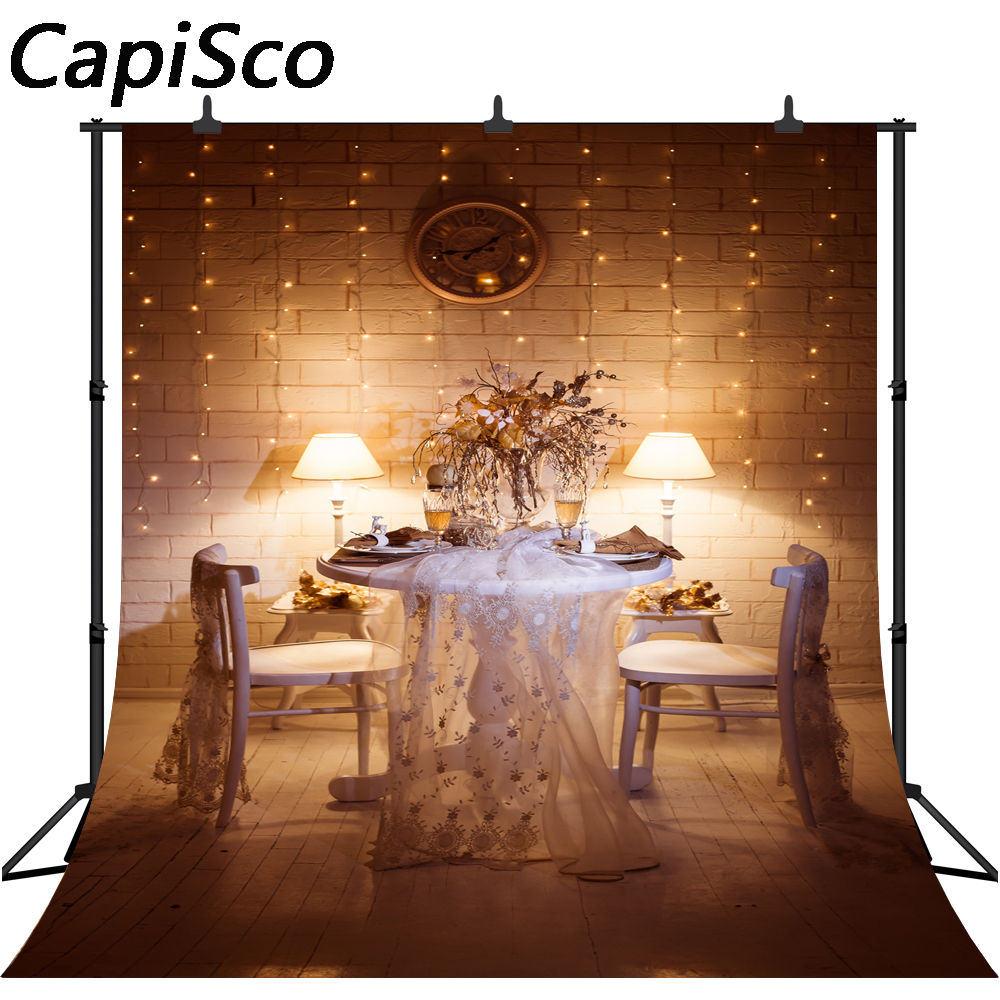 Photography Lighting Indoor - Capisco Brick wall Light Bulb Table